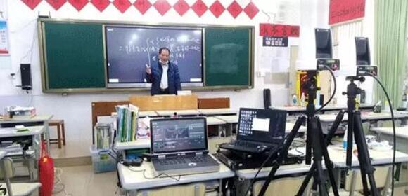 ������ ��ͣ�β�ͣѧ������䵽ʵ����