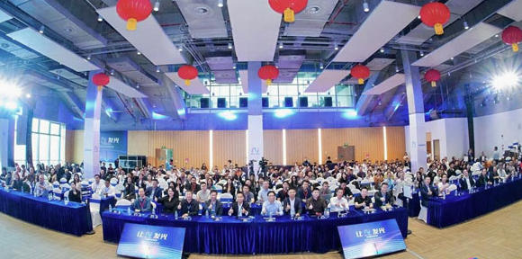 �����Ƽ� 2025���ԡ����� +AI�����������¶���